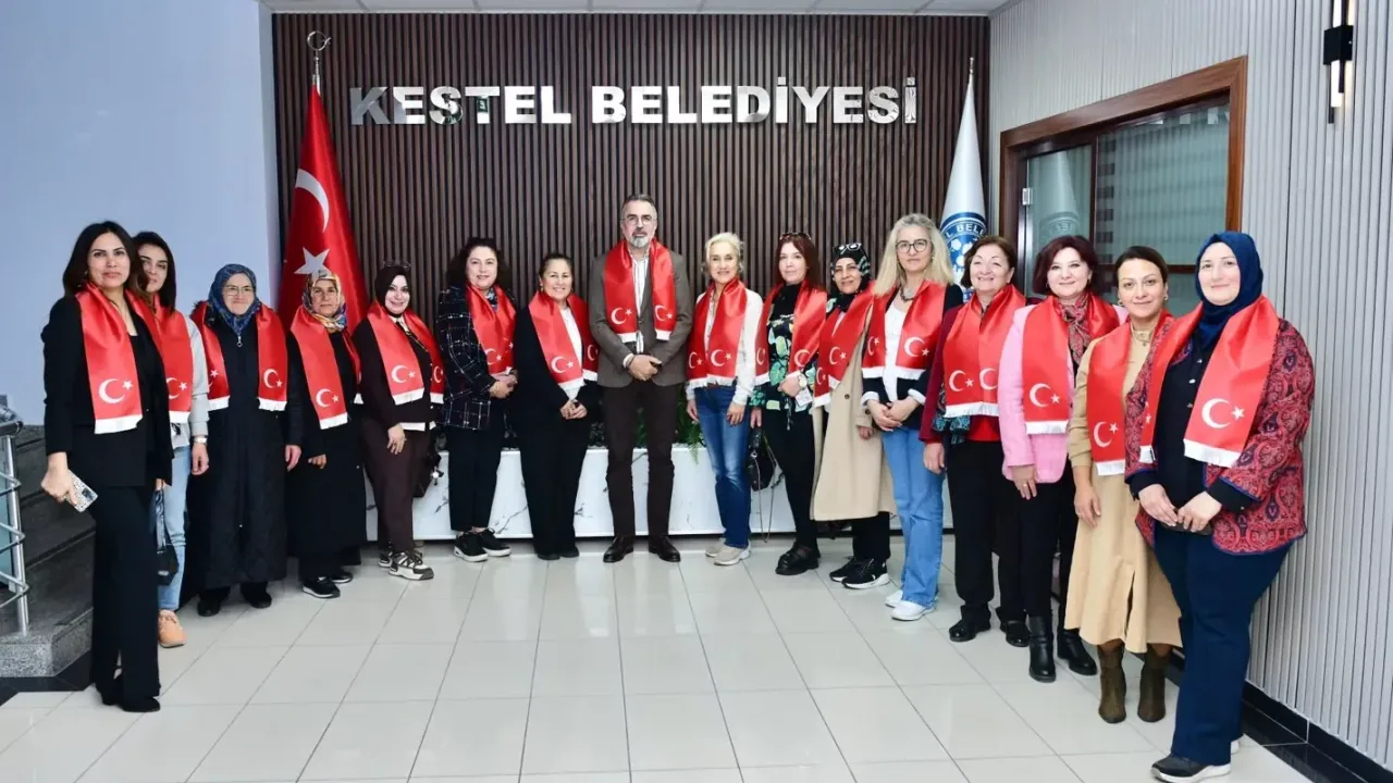 Bursa’nın kadın muhtarlarından Kestel Belediyesi'ne ziyaret