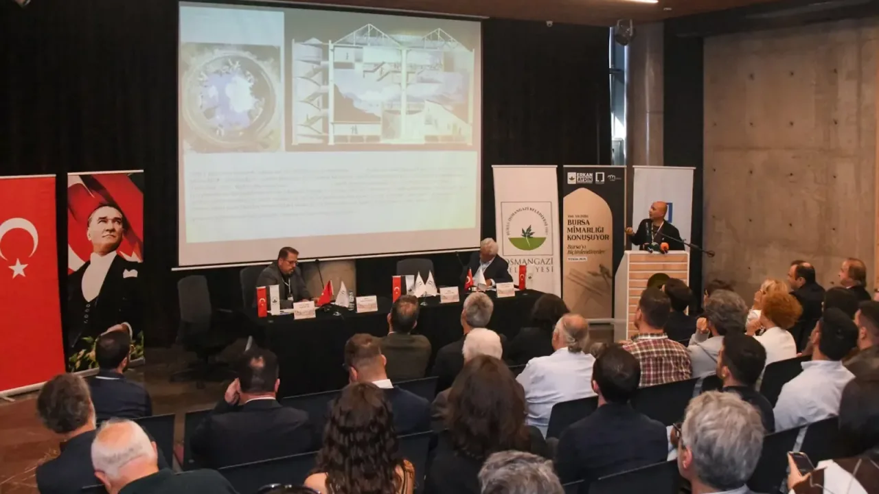 Bursa’nın mimari mirası 700. yılında masaya yatırıldı