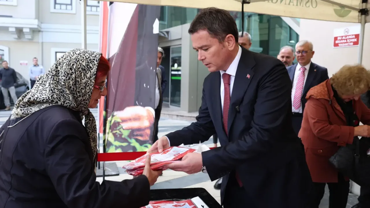 Bursa Osmangazi’de bayrak sevgisi farkındalıkla buluştu