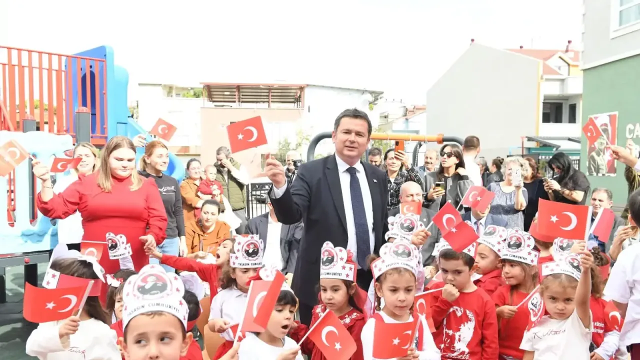 Bursa Osmangazi’de dolu dolu Cumhuriyet coşkusu