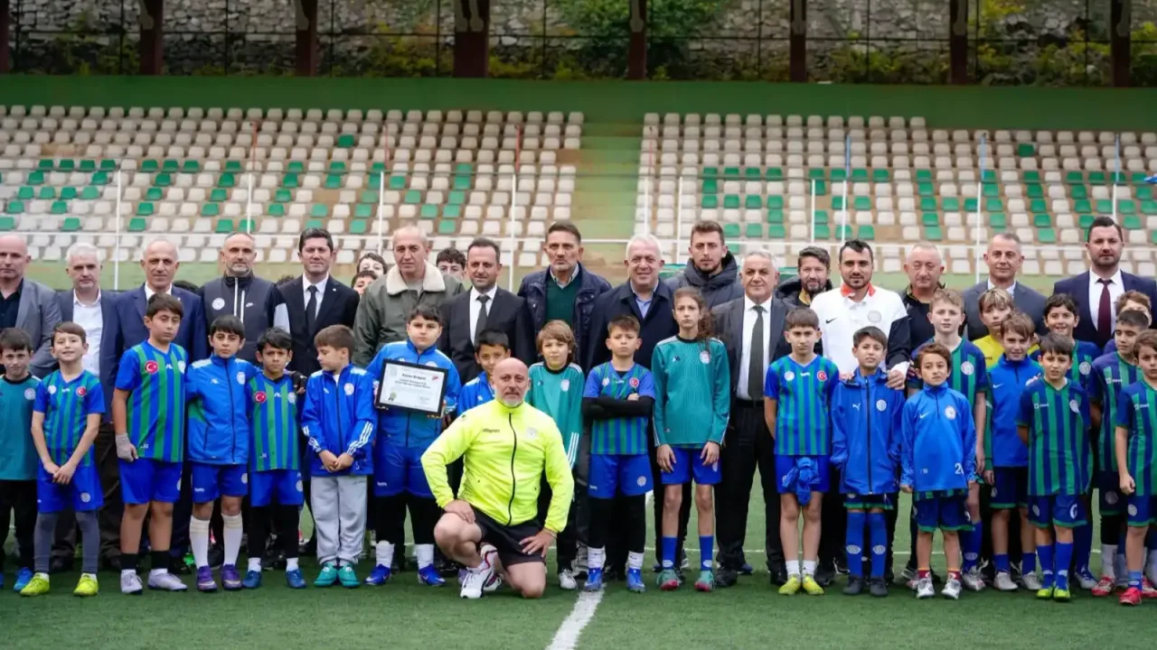 Çaykur Rizespor futbol şenliği coşkusu