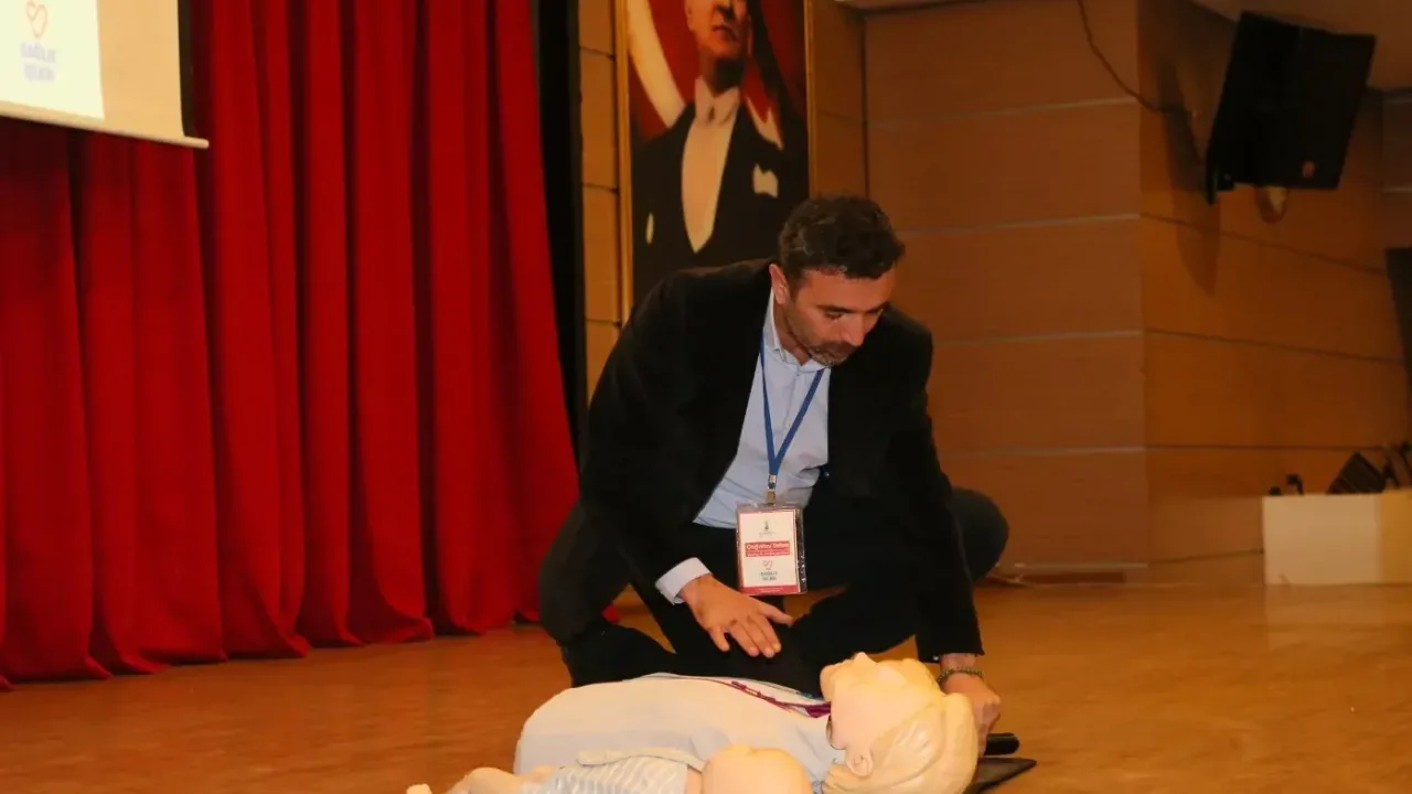 Çiğli Belediyesi’nden ilk yardım semineri