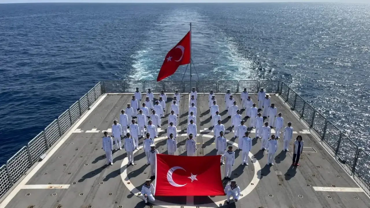 Cumhuriyet coşkusu Hint Okyanusu’na taşındı