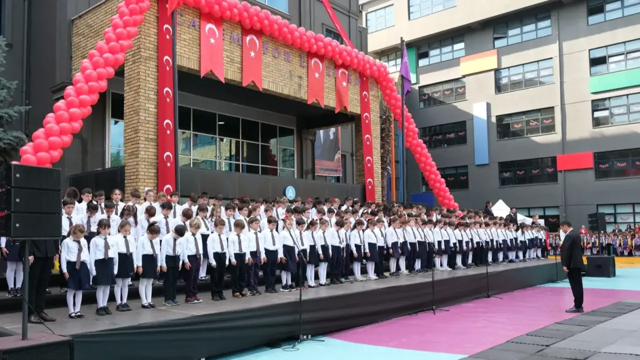 Cumhuriyetin 103. yılı Şahinkaya’da coşkuyla kutlandı
