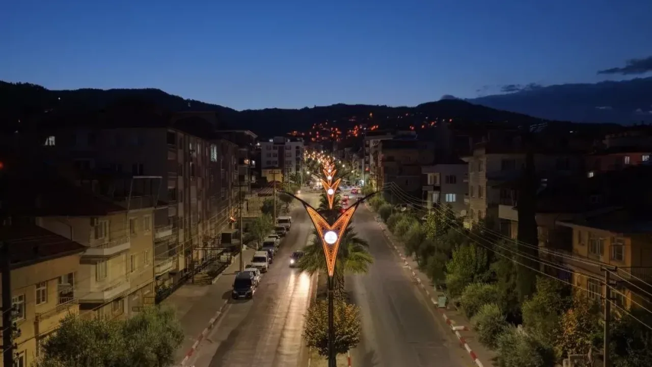 Denizli'de ilçelere aydınlatma atağı