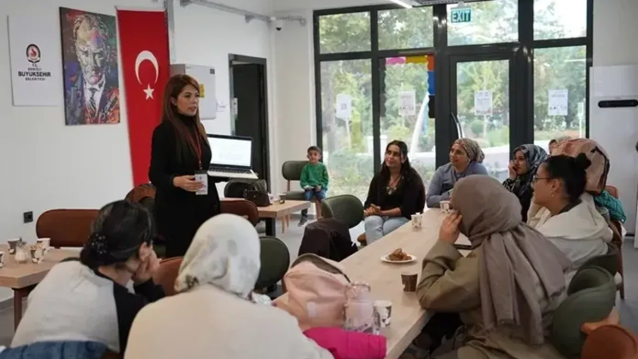 Denizli'de kadınlara sağlık ve şiddetle mücadele eğitimi