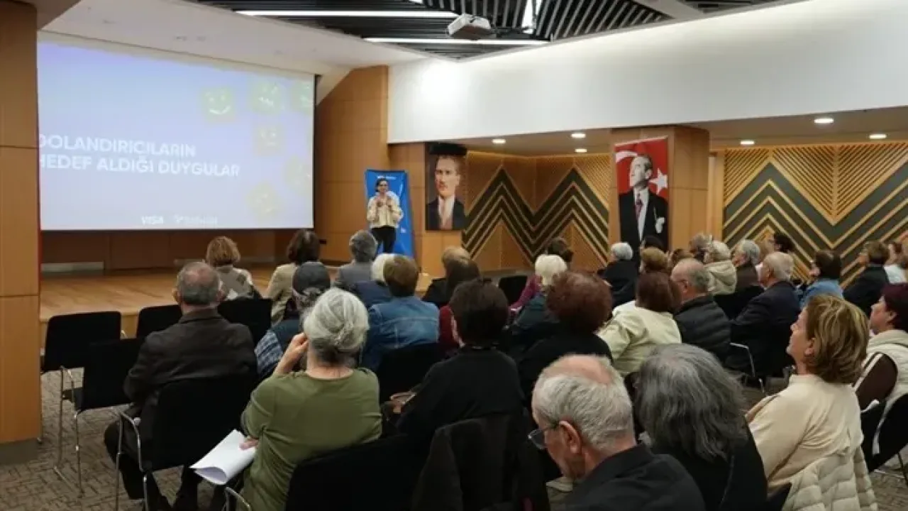 Denizli'de yaş almış bireylere dijital güvenlik eğitimi
