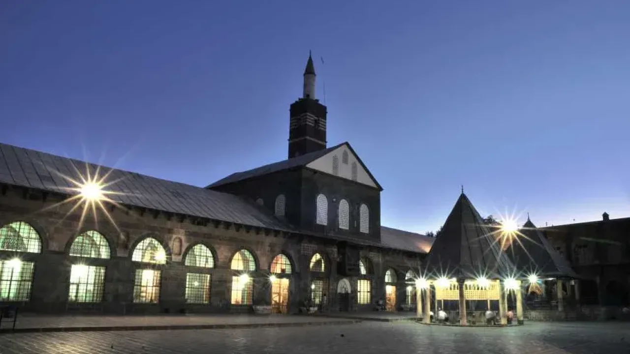 Diyarbakır’ın kalbinde asırlık bir miras: Ulu Camii
