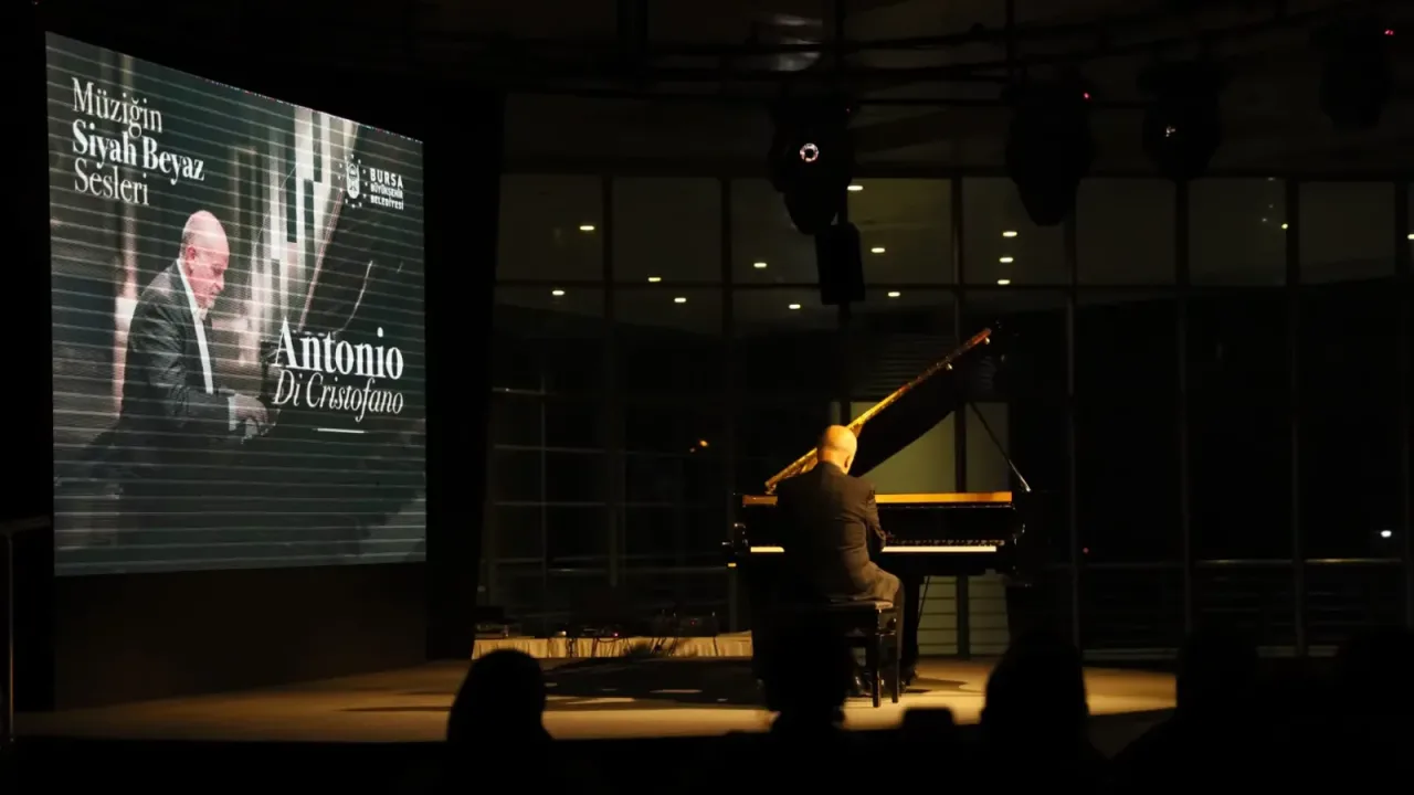 Dünyaca ünlü piyanist Antonio Di Cristofano Bursa’yı büyüledi