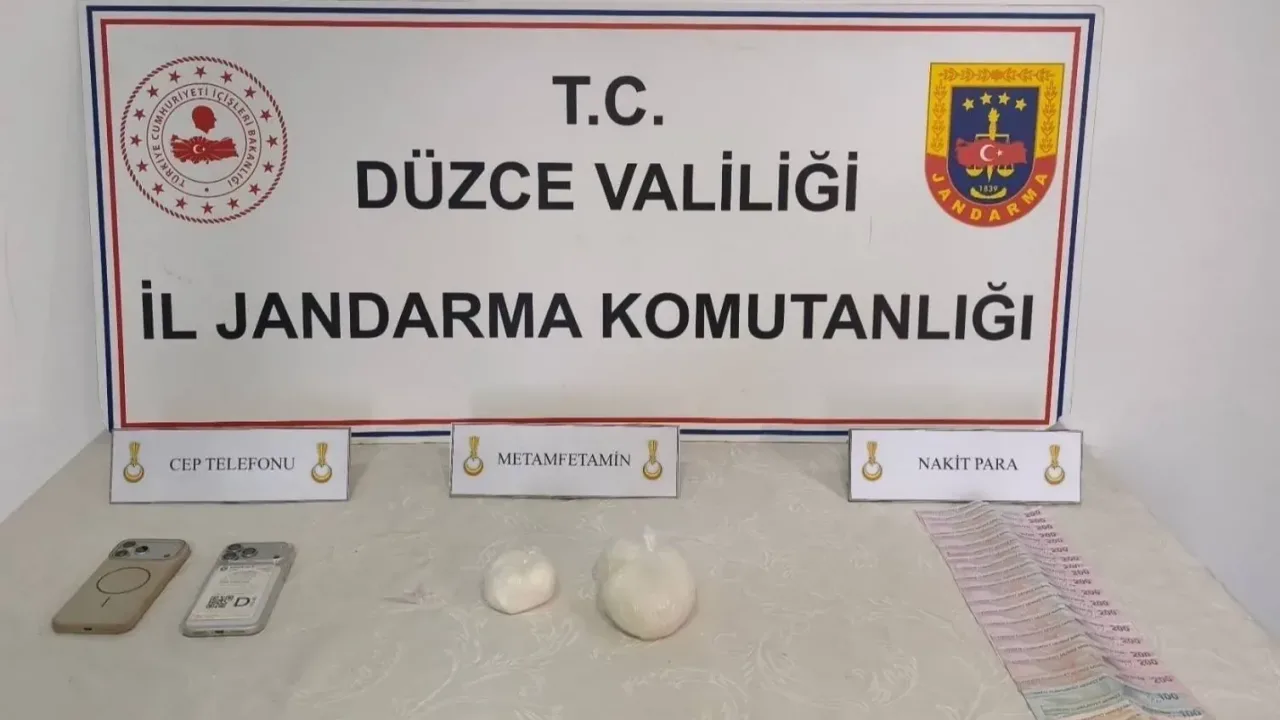 Düzce’de 405 gram metamfetamin ele geçirildi