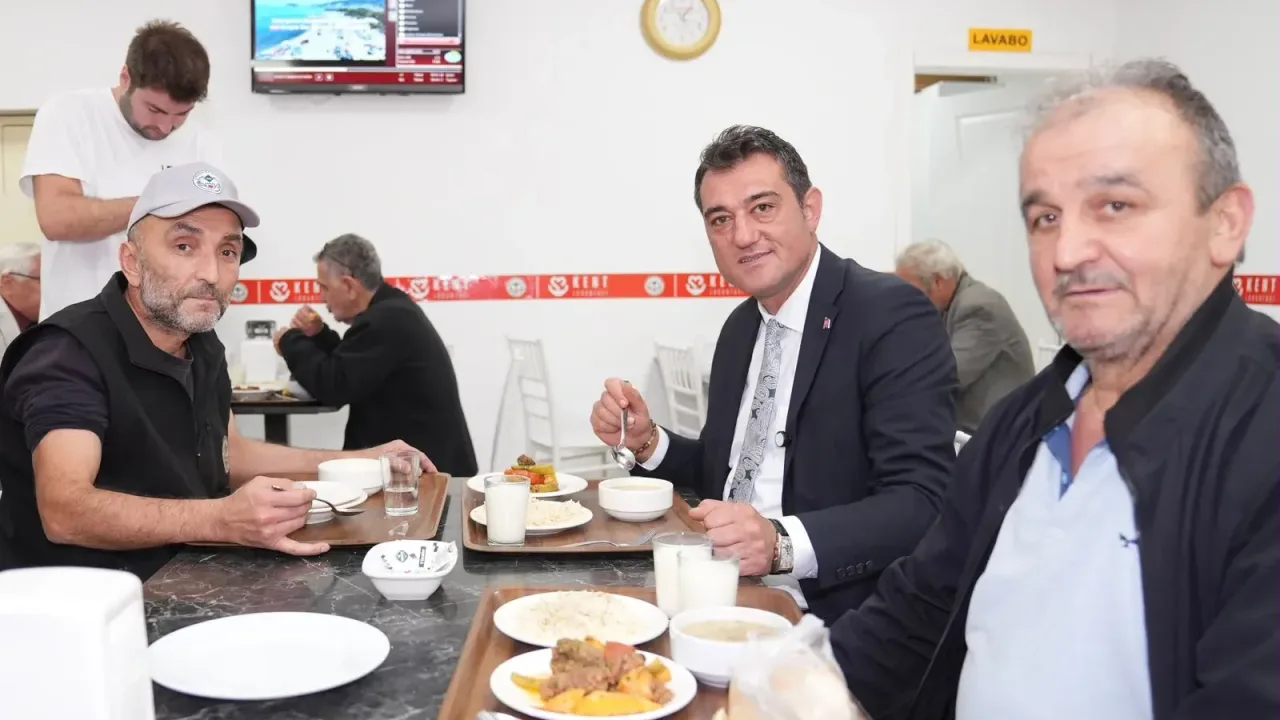 Giresun'da Başkan Köse Kent Lokantası’nda vatandaşlarla buluştu
