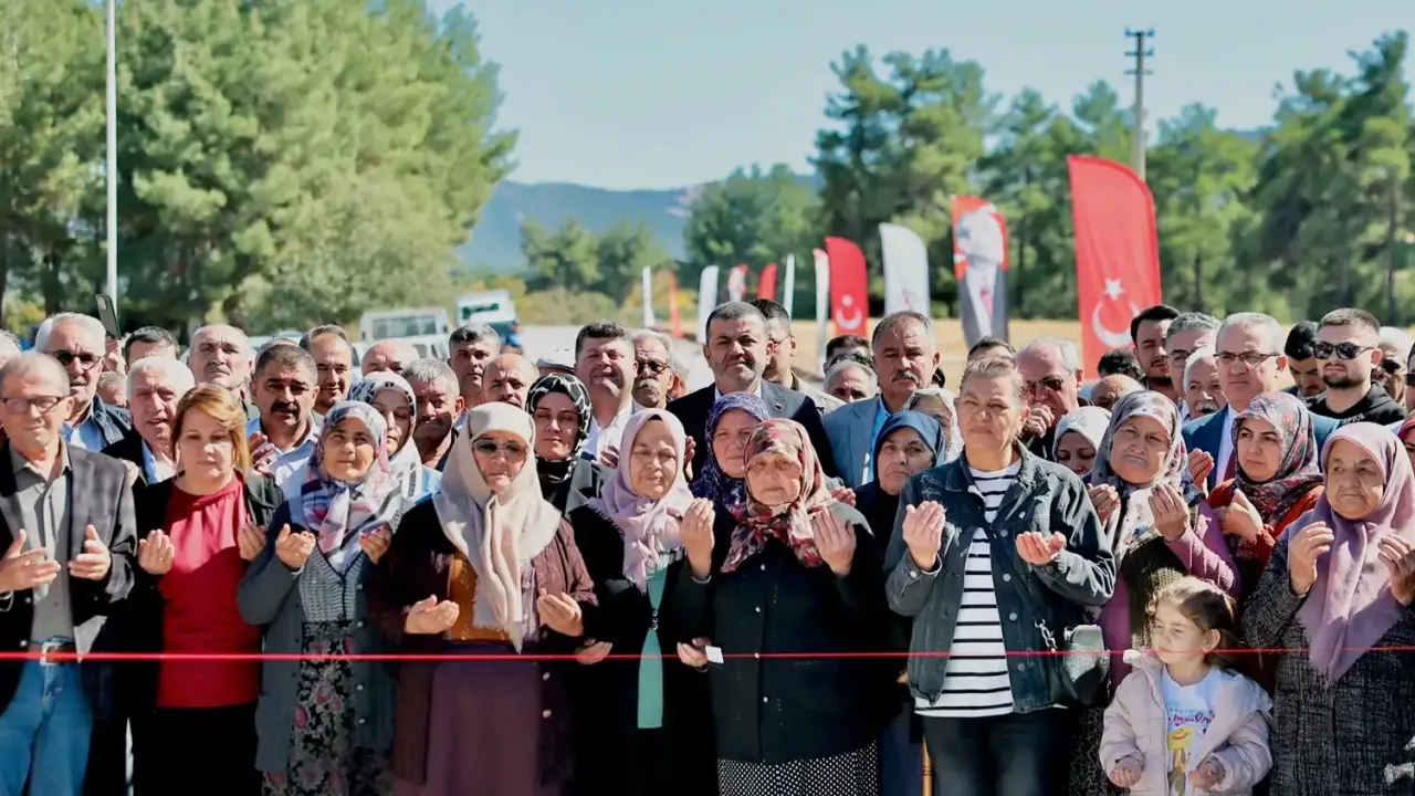 Gülbağlık yolu ulaşıma açıldı, gönüller birleşti
