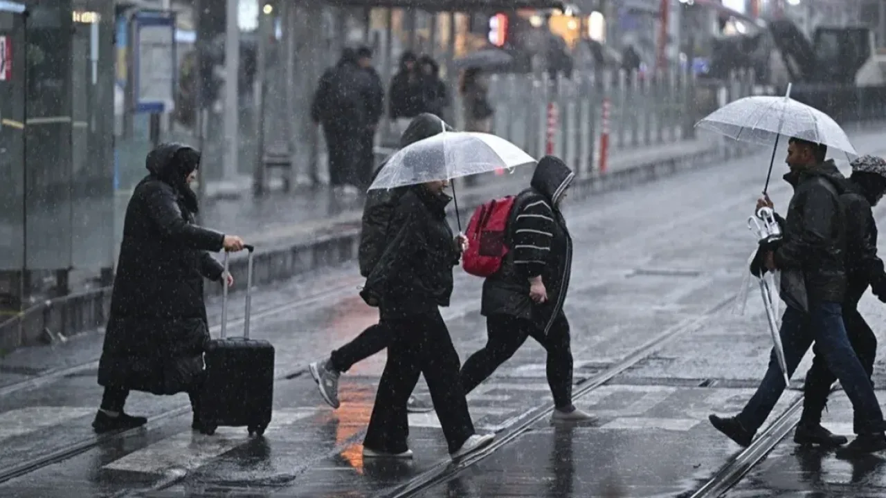 Hafta sonu planı yapanlar dikkat! Sağanak ve kuvvetli rüzgar