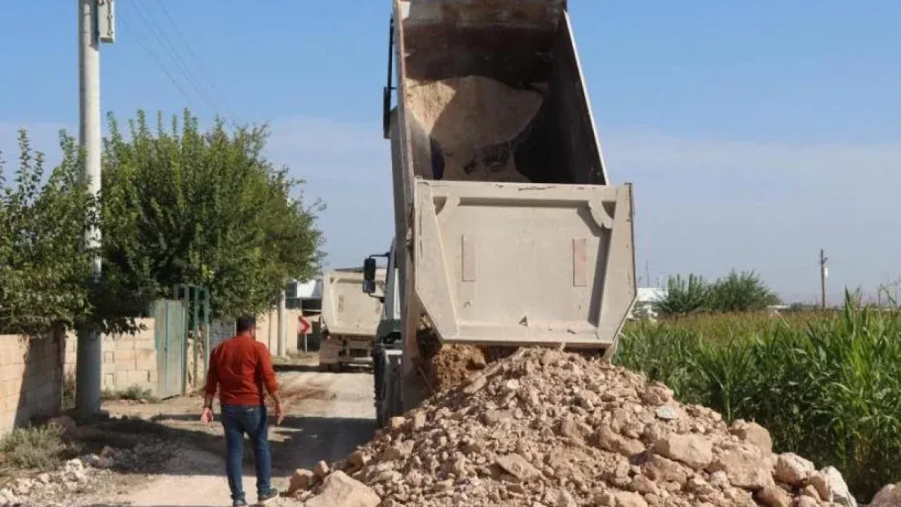 Harran’da 10 kilometrelik grup yolunda yoğun mesai