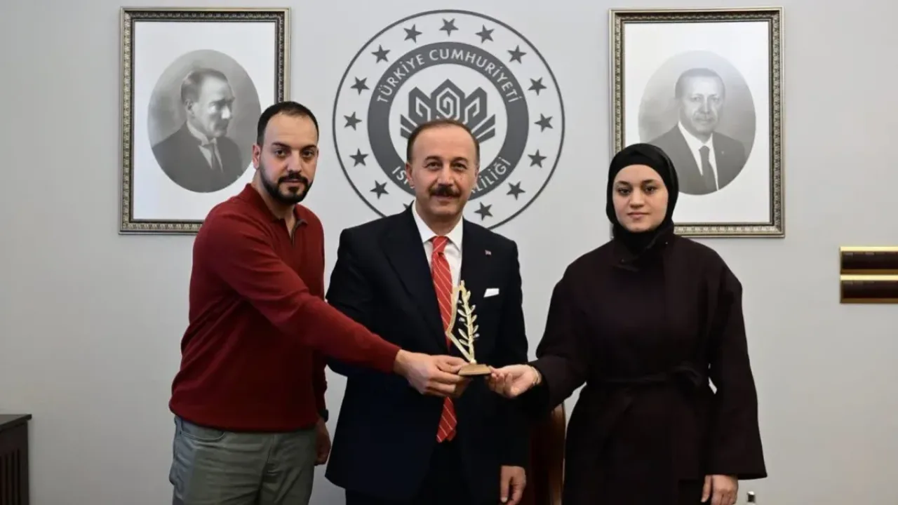 Isparta Valisi Abdullah Erin, Hind Recep’in annesi Wissam
