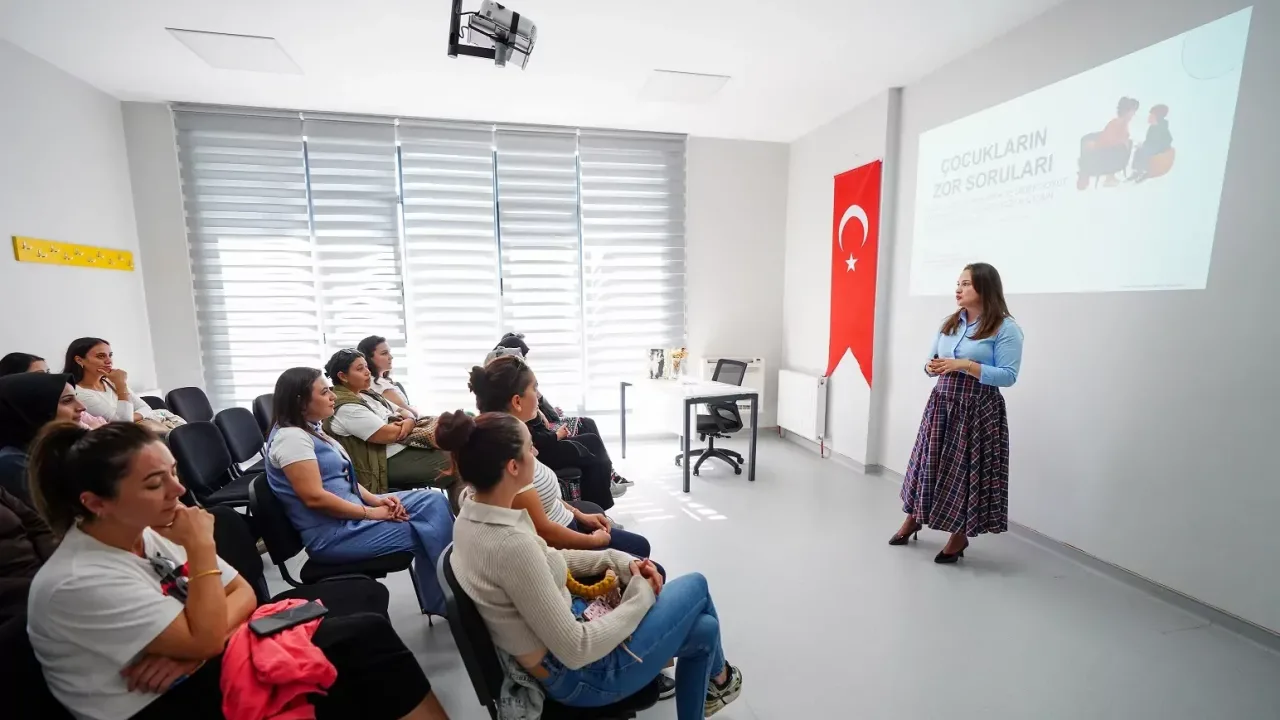 İstanbul Beylikdüzü'nde 'aile içi iletişim' eğitimlerle