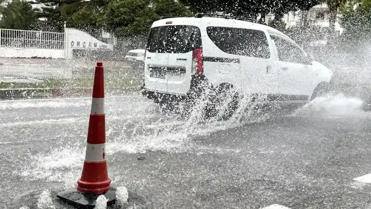 İstanbul'daki sel felaketinde can kaybı 6'ya yükseldi