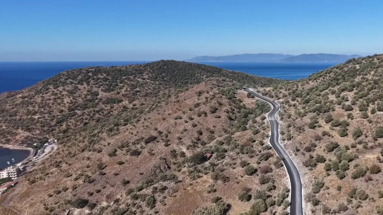 İzmir'de Aliağa ve Foça’da yollar yenileniyor... İzmir’in