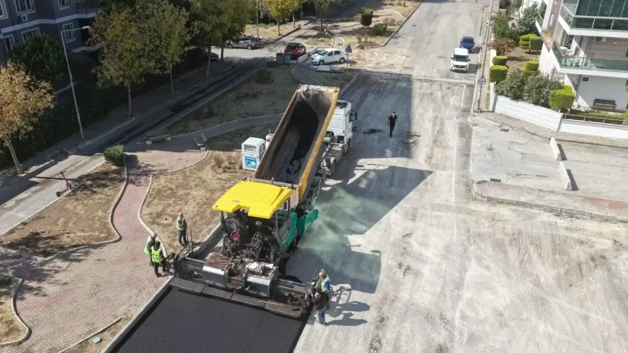 İzmir'de Ataşehir ve Harmandalı’da yollar yenileniyor