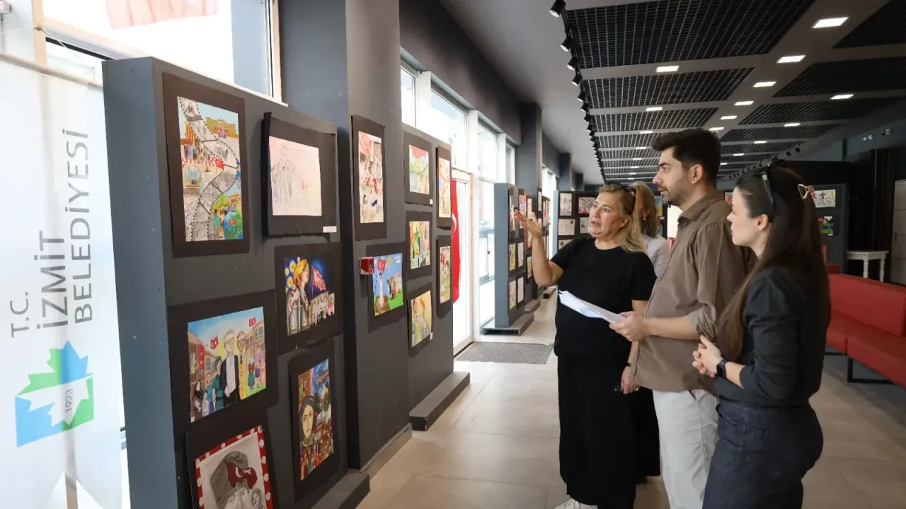 İzmit Belediyesi'nin Cumhuriyet temalı resim yarışması sonuçlandı