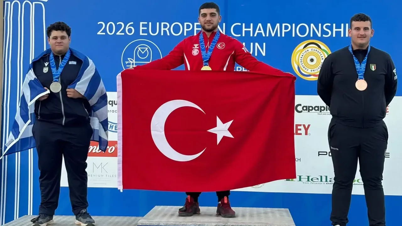 Kağıtspor dünya kürsüsünde gururlandırıyor