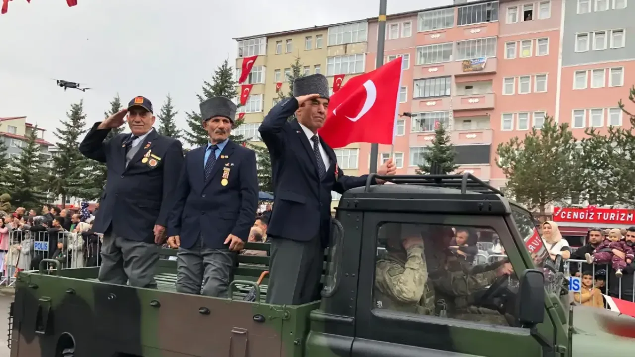 Kars’ta 29 Ekim Cumhuriyet Bayramı’nın 103’üncü yıl dönümü