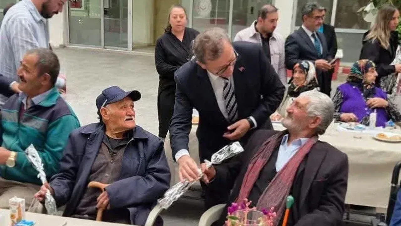 Kars’ta Dünya Yaşlılar Günü buluşması
