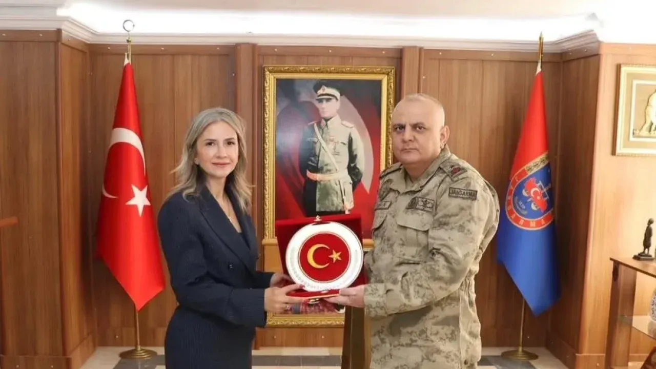 Kars'ta Kızılay ve jandarma iş birliği görüşüldü