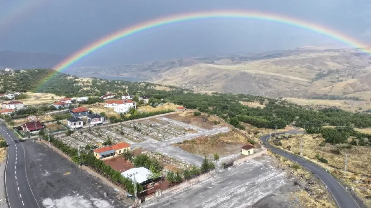 Kayseri Kocasinan'da kırsaldaki mezarlıklar baştan sona