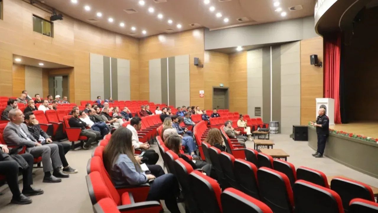Kayseri Melikgazi personeline afet farkındalık eğitimi