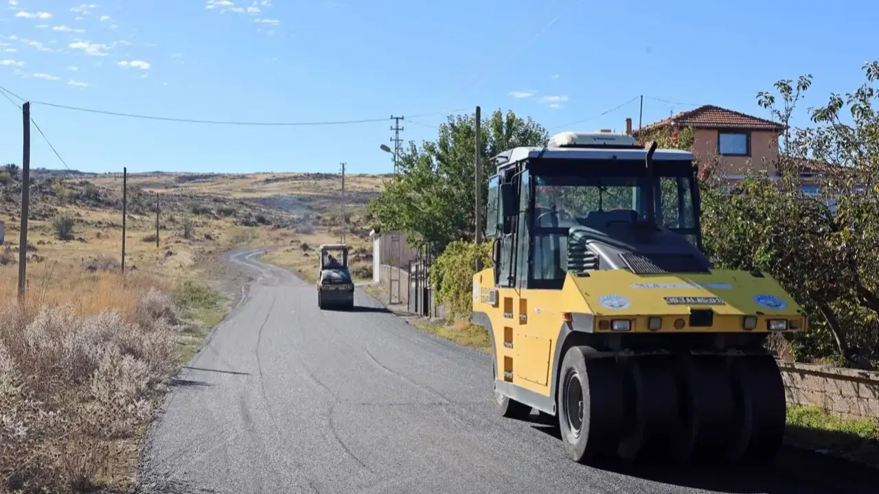 Kayseri Talas kırsalında asfalt atağı