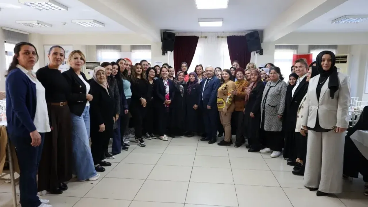 Keçiören'de kadın ve aile üzerine söyleşi düzenlendi