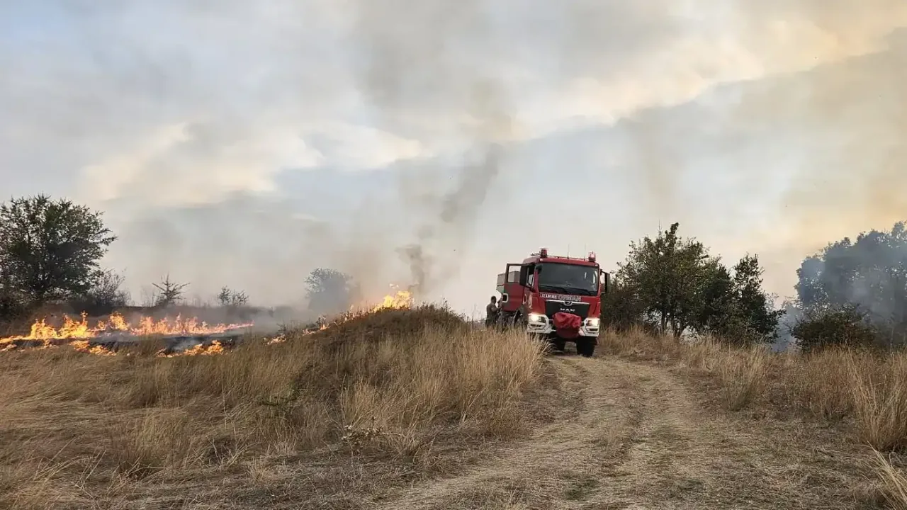 Keşan’da anız yangınları yine gündemde... Keşan yanıyor, halk