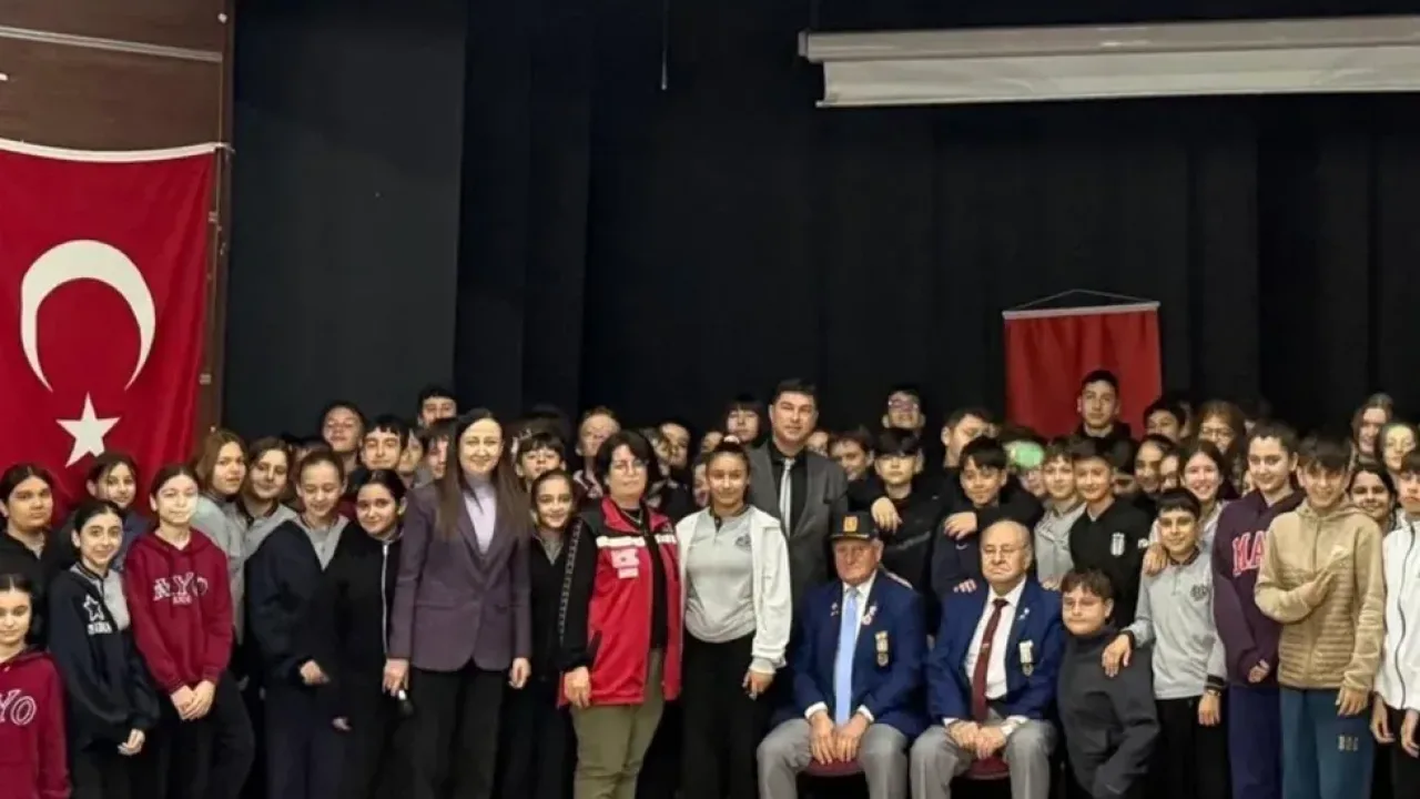Kıbrıs gazileri Keşan’da öğrencilerle buluştu