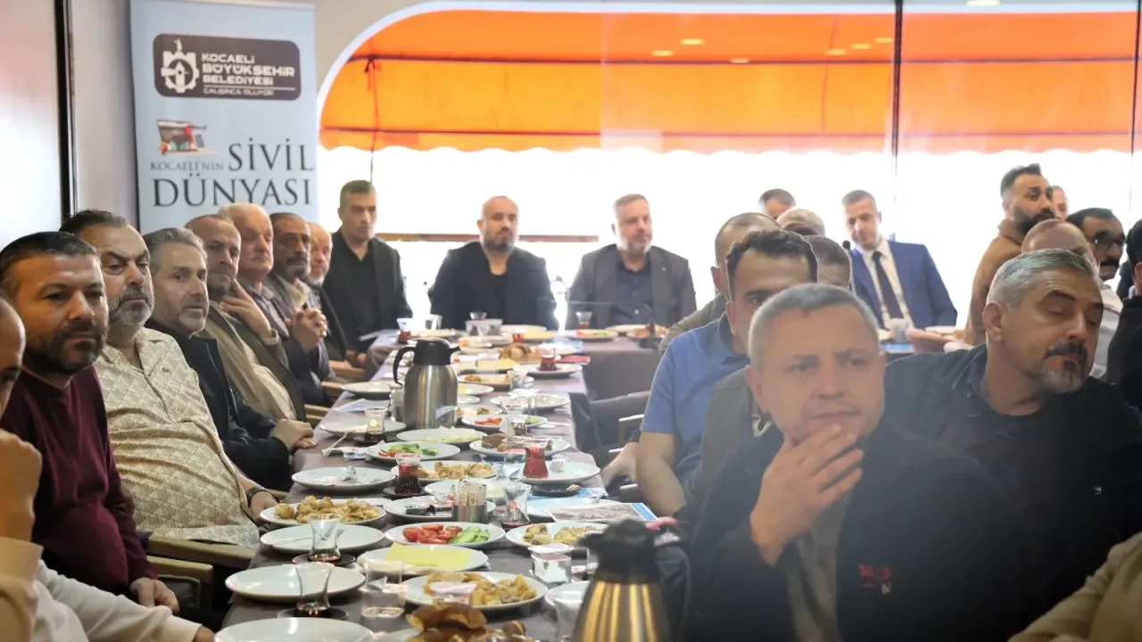 Kocaeli Büyükşehir’den Yeşilova esnafıyla proje istişaresi