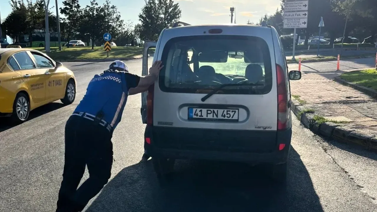 Kocaeli Zabıtası'ndan yürek ısıtan davranış
