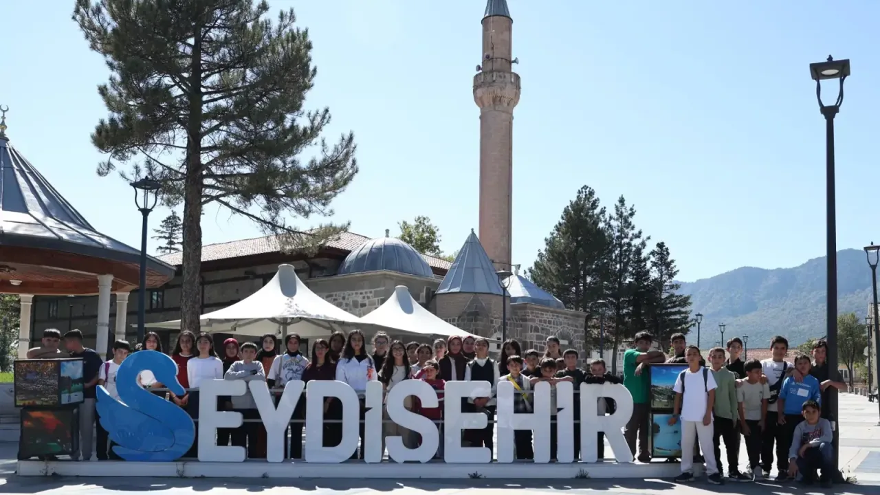 Konya'da başarılı öğrencilere kültür gezisi