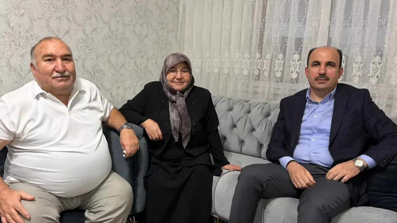 Konya'da 'Vefa Umresi' sonrası Başkan Altay'dan ev ziyareti