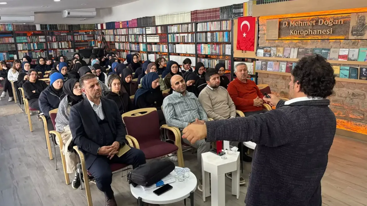 Konya Karatay'da 'Teneffüs Buluşmaları' sürüyor