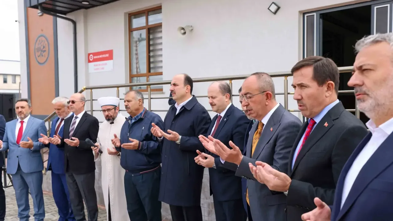 Konya Meram'da Gazze Camii ibadete açıldı