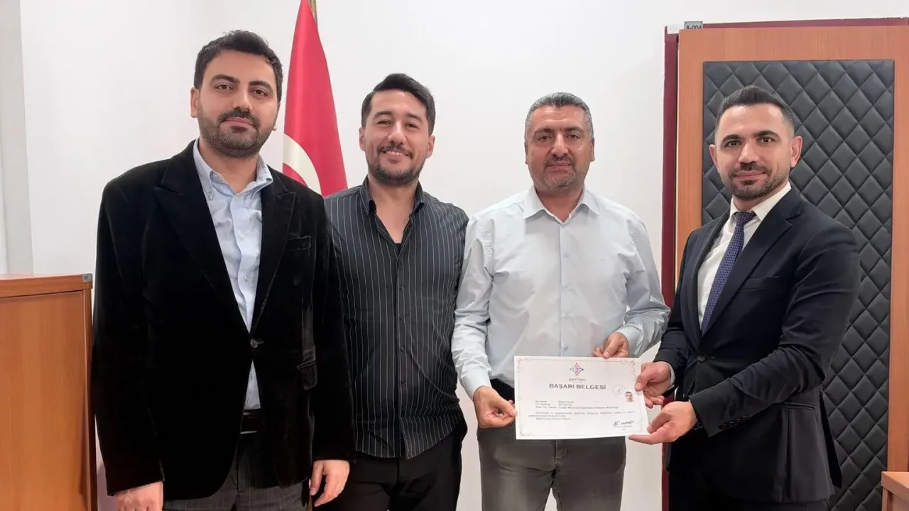Kozluk Devlet'te örnek personele başarı belgesi verildi