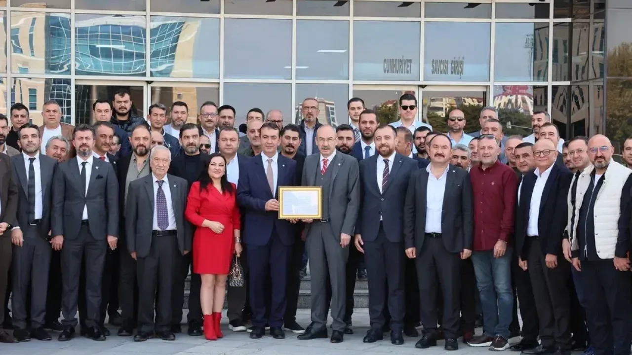 KTO Başkanı Ömer Gülsoy mazbatasını aldı