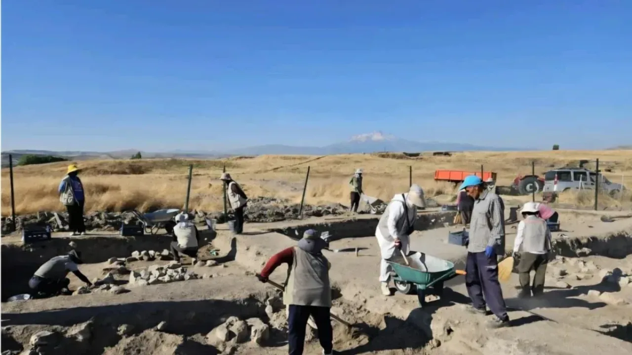 Kültepe’de 78 yıllık kazı tarihinde bir ilk: Helenistik mozaik