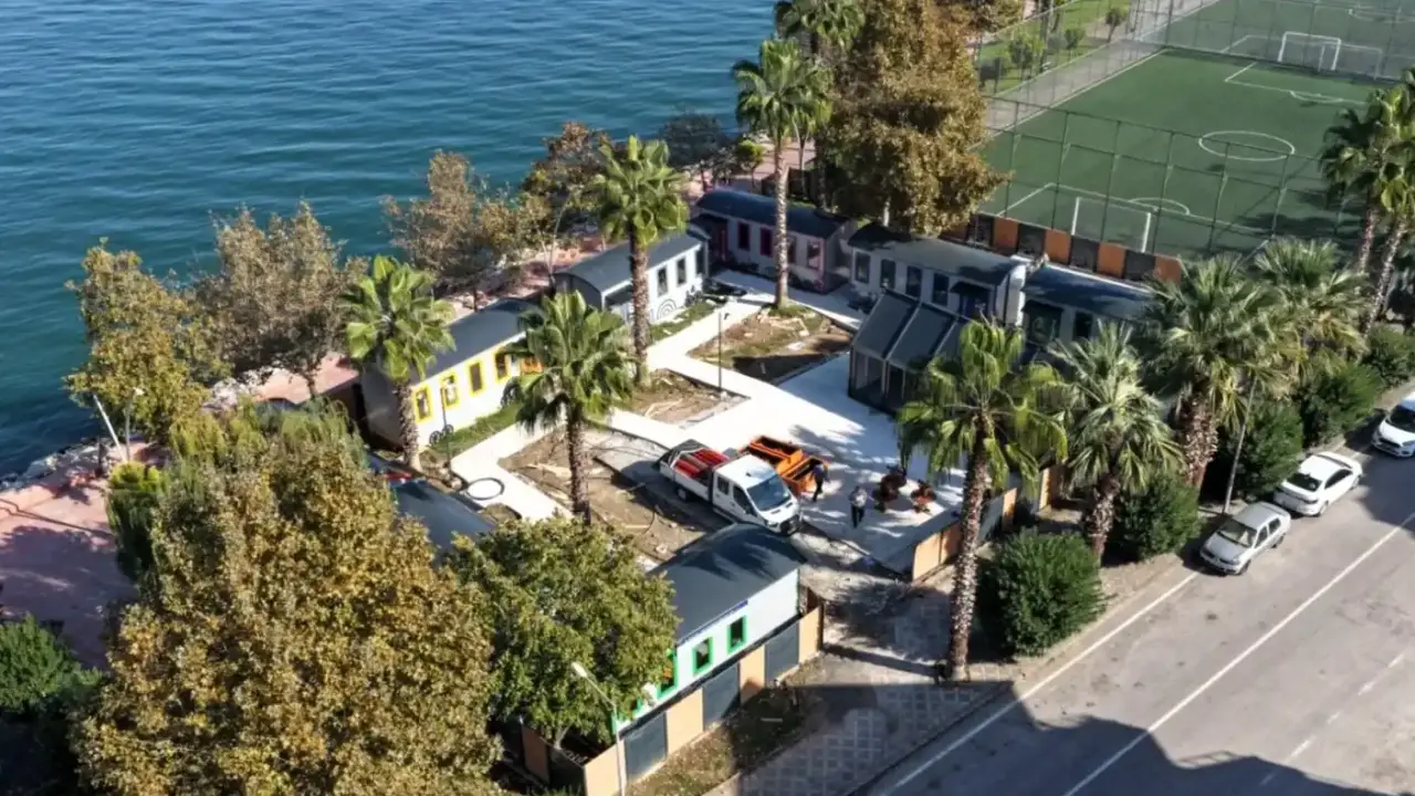 Lokomotif Çocuk Köyü gün sayıyor