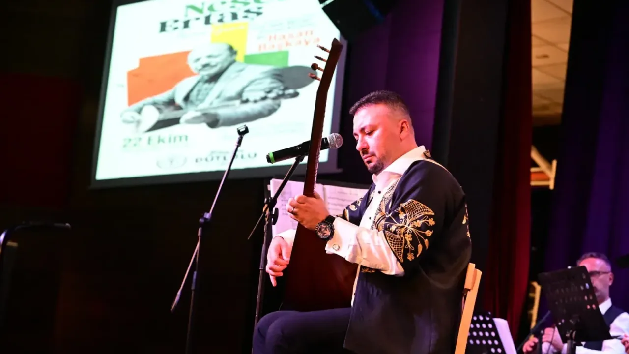 Manisa'da Neşet Ertaş türküleriyle unutulmaz gece