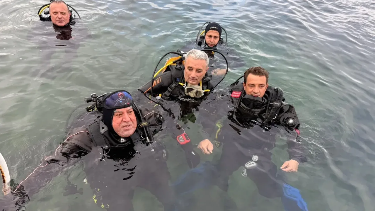 Marmara Denizi’nde deniz çayırları pinalara yakın mercek