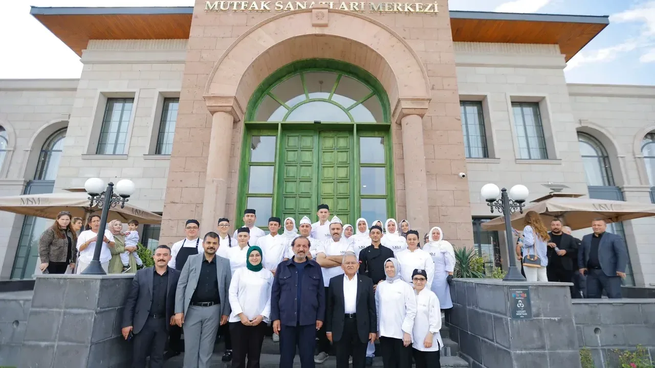 MasterChef'lerden Başkan Büyükkılıç'a övgü