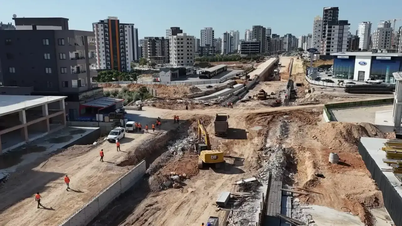 Mersin trafiğine nefes aldıracak projede kesintisiz mesai