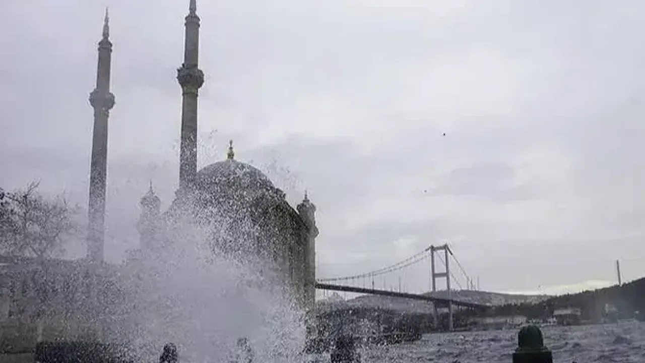 Meteoroloji’den kuvvetli yağış ve fırtına uyarısı! Ege ve