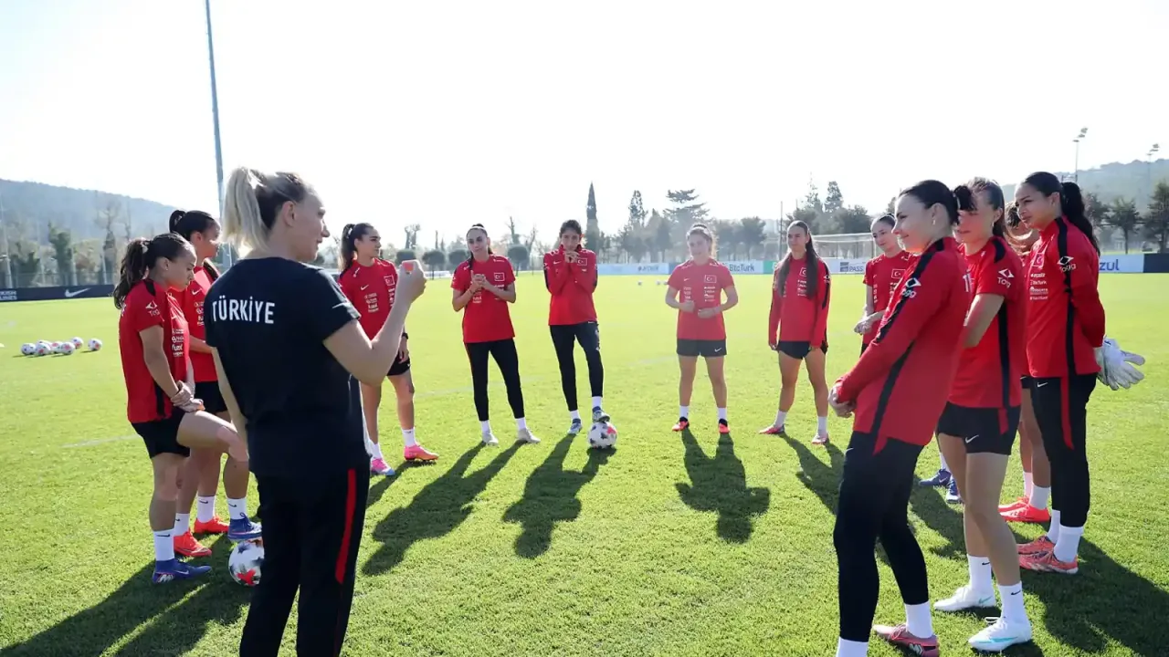 Milli Kadınlar Slovenya deplasmanında! Hedef Play-Off 2. tur